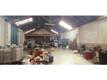 Industrial building for sale in Nucli Urbà