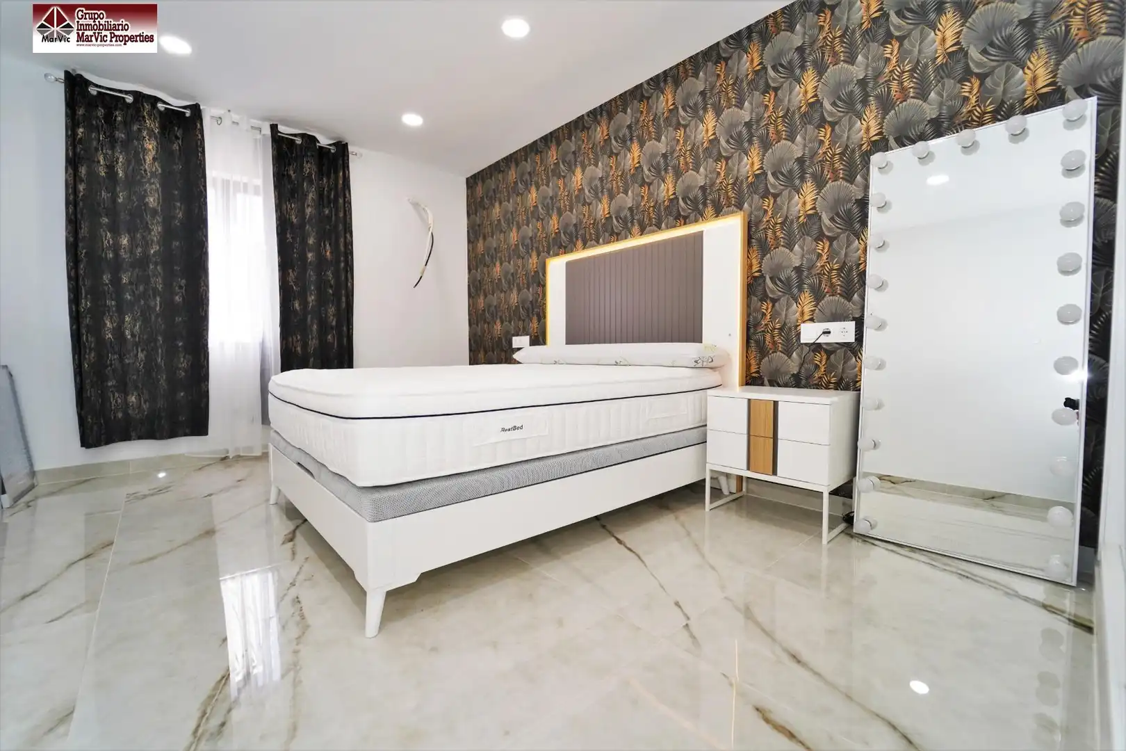 Chalet con piscina en venta en Coloma, imagen 12
