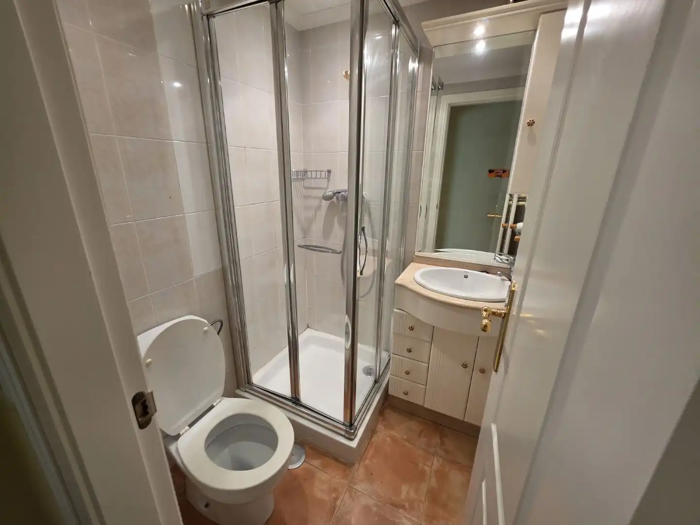 Baño de Piso de alquiler en A Coruña Capital  con Calefacción