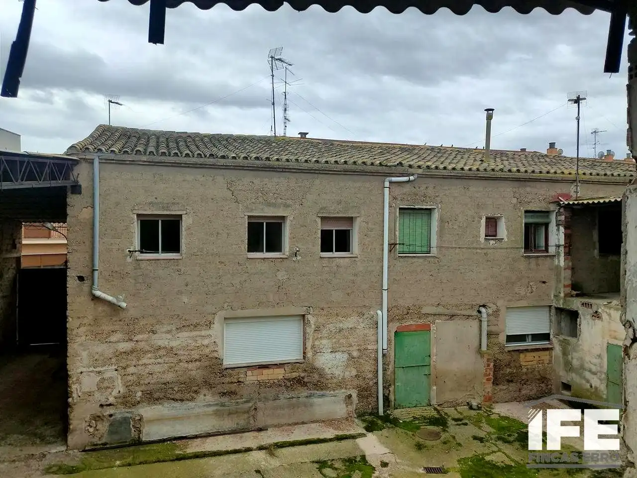 Vista exterior de Casa o xalet en venda en Alagón