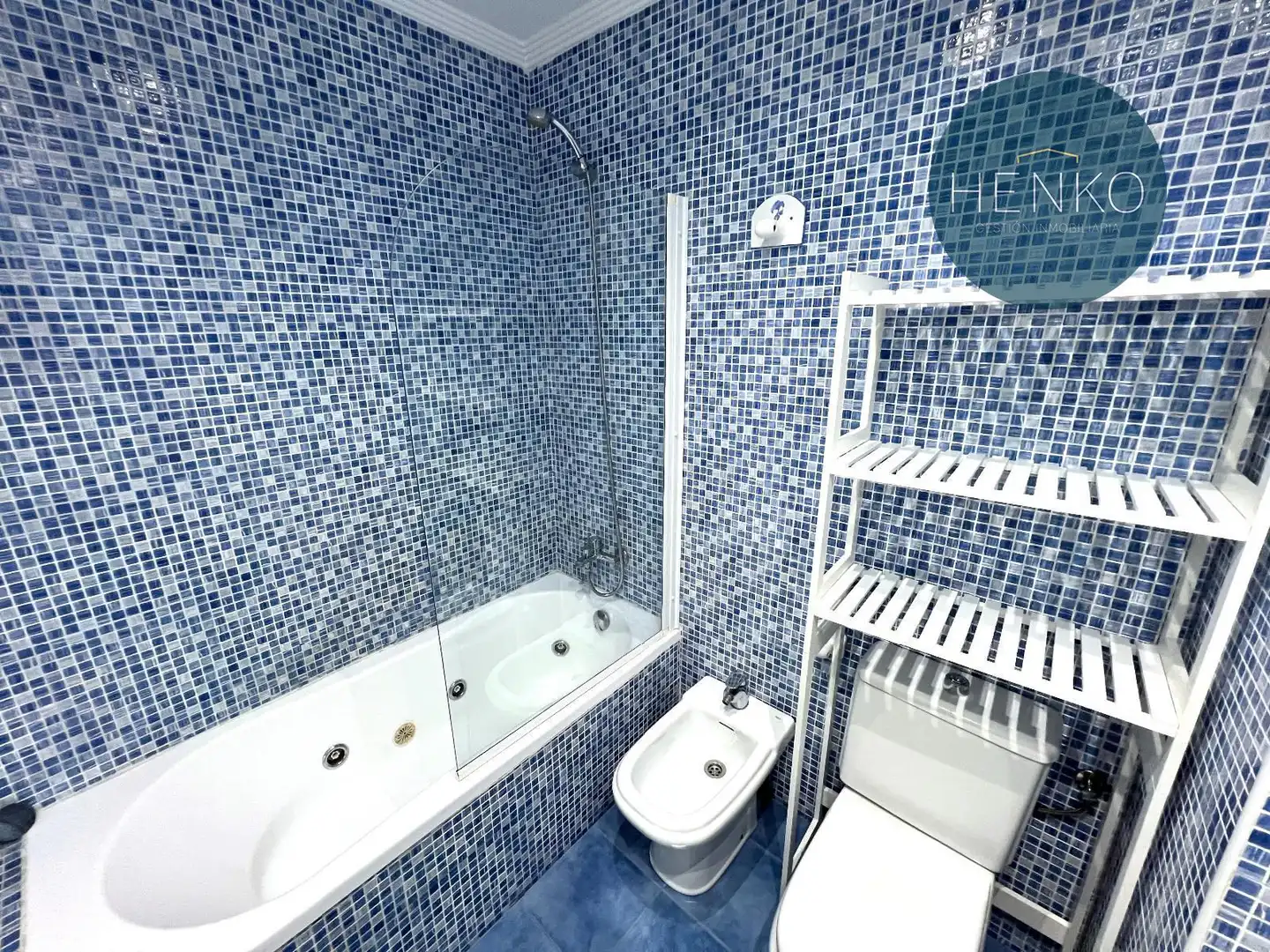 Bany de Pis en venda en Huelva amb Aire condicionat, Calefacció i Parquet