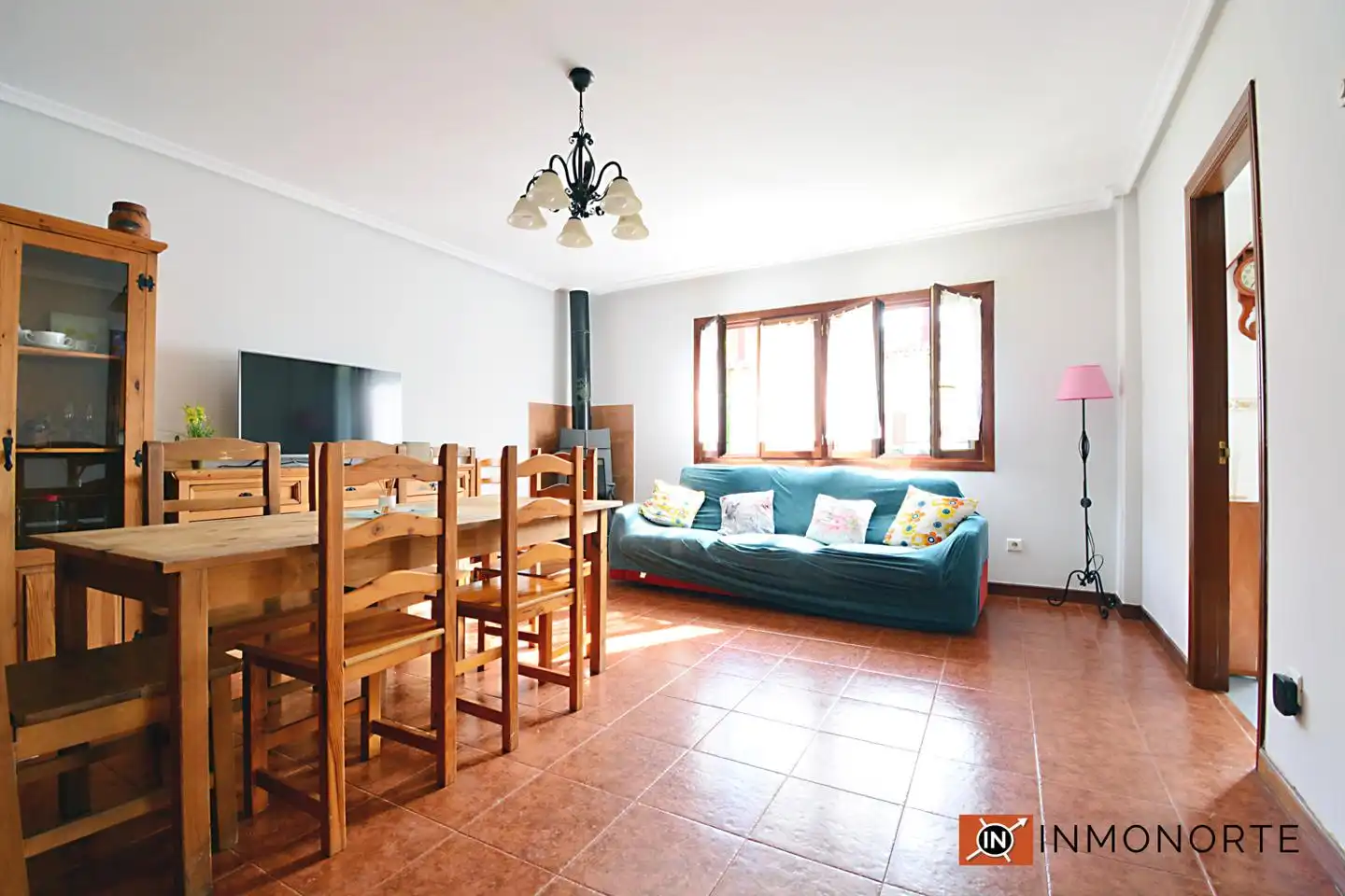 Sala d'estar de Casa o xalet en venda en Hazas de Cesto
