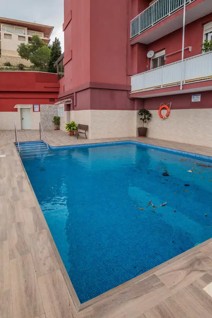 Piscina de Apartament en venda en Benidorm amb Terrassa, Traster i Piscina comunitària