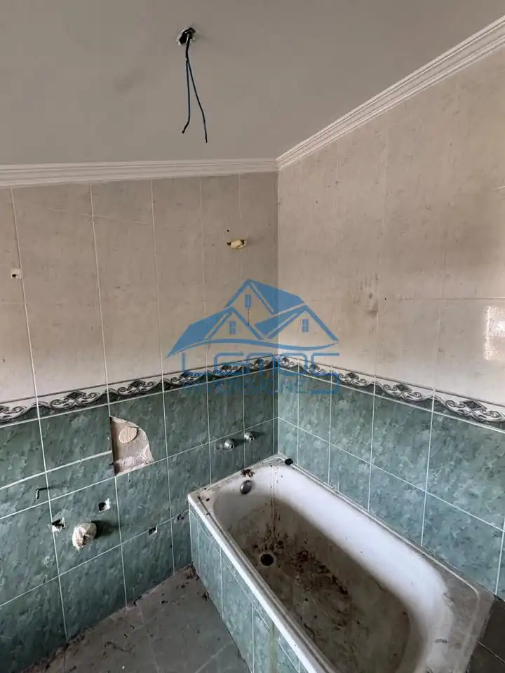 Bathroom of Houses for sale in Cabezón de Pisuerga, Valladolid