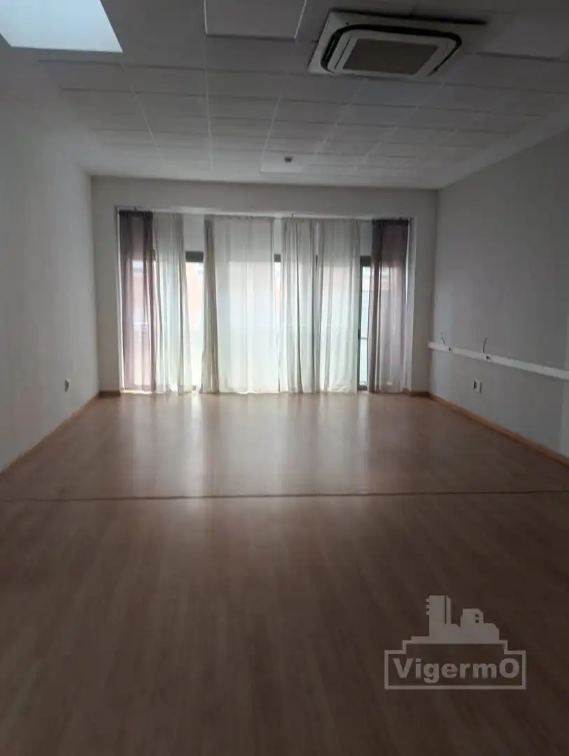 Sala de estar de Oficina de alquiler en Torrejón de Ardoz con Calefacción, Internet y Alarma