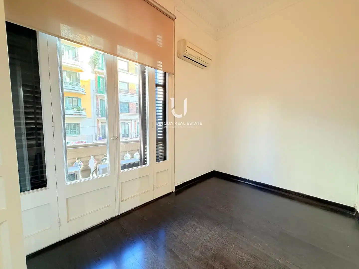 Habitación de Oficina de alquiler en Barcelona con Aire acondicionado, Calefacción y Terraza