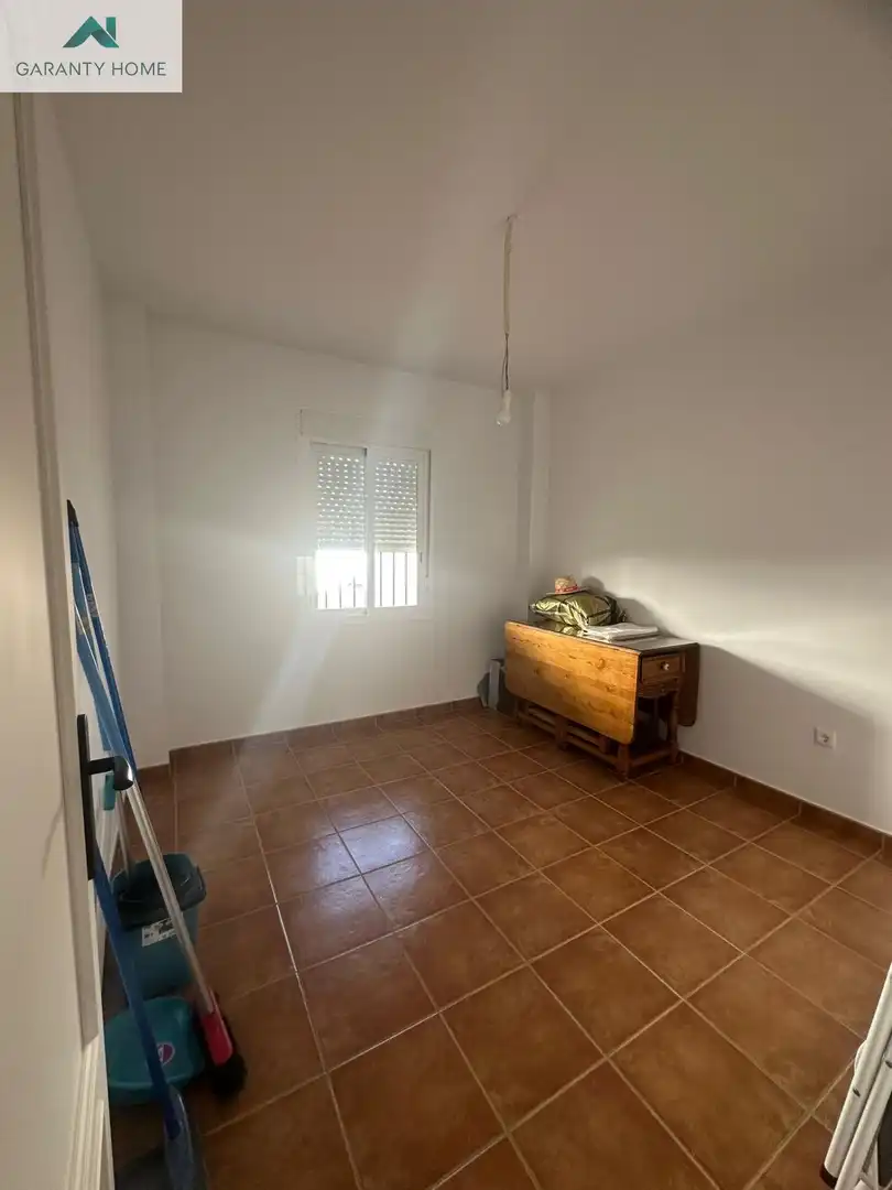 Casa adosada de alquiler en Riogordo