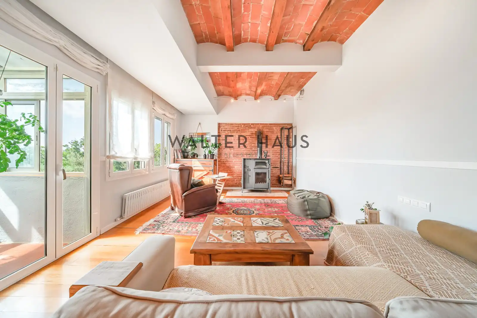 Sala d'estar de Dúplex en venda en  Barcelona Capital amb Aire condicionat, Calefacció i Jardí privat