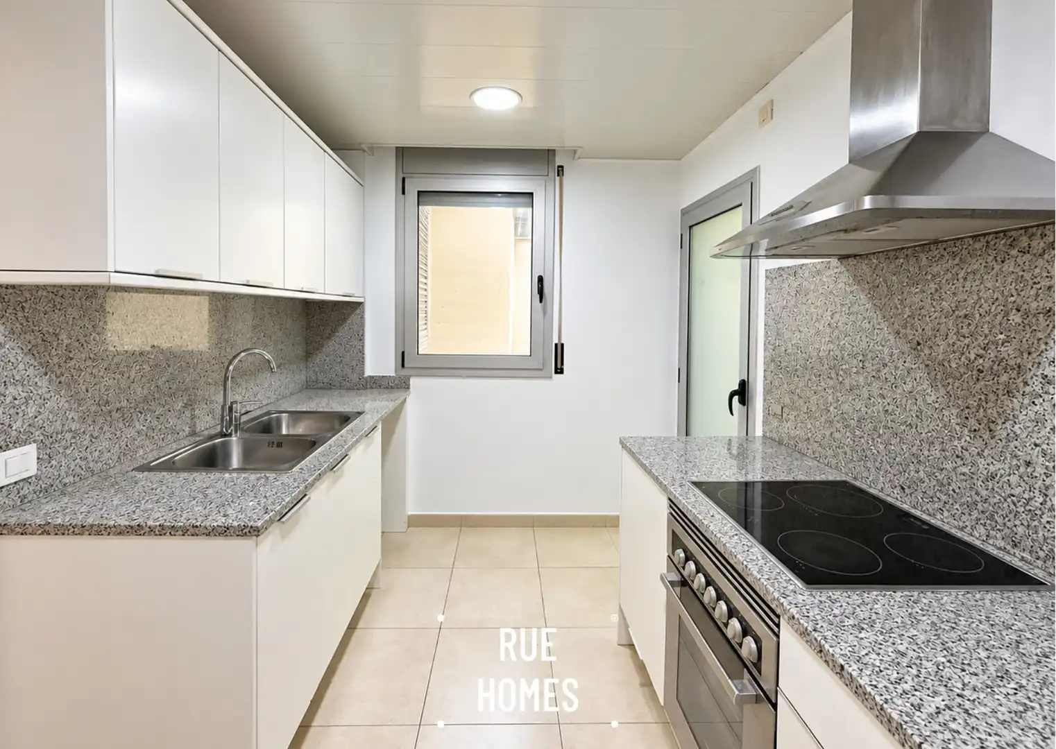 Piso con ascensor en venta en Carrer de Folch i Torres, imagen 5