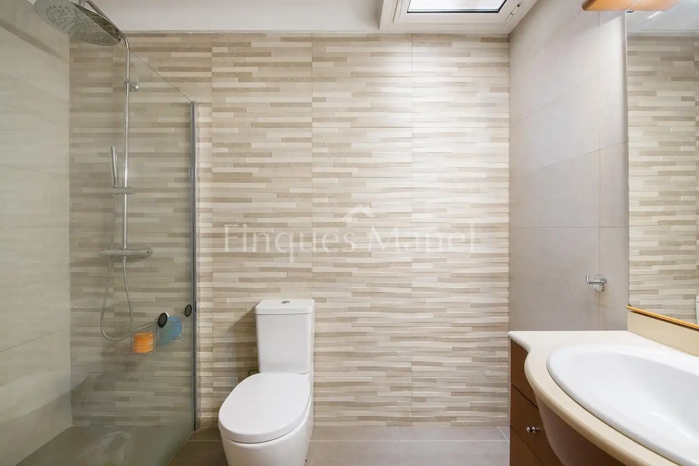 Bathroom of Houses for sale in Bescanó, Girona