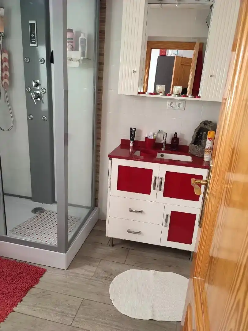 Baño de Piso en venta en Villena