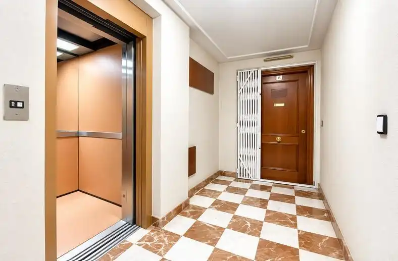 Gewerbefläche zum Verkauf in Calle de Campoamor, imagen 12
