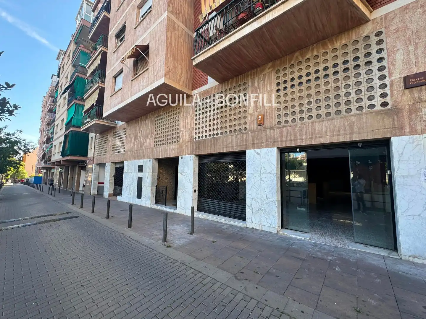 Local comercial de lloguer a Córcega 17