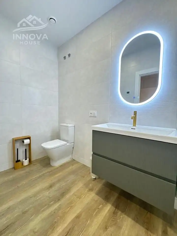 Bathroom of Flat for rent in Segovia  with Air Conditioner, Heating and Terrace
