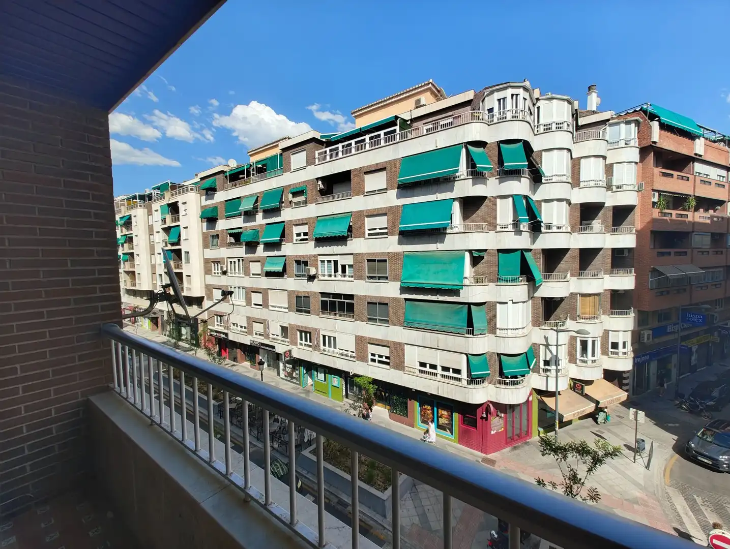 Exterior view of Flat for rent in Granada  with Air Conditioner, Heating and Furnished