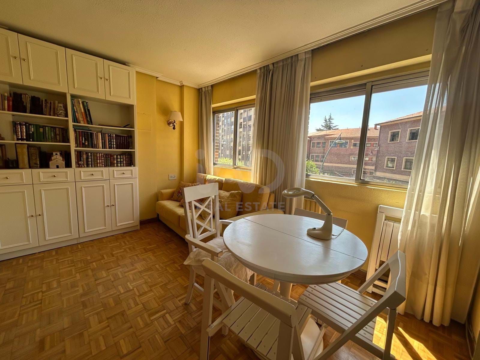 Habitación de Piso en venta en León Capital  con Calefacción y Terraza