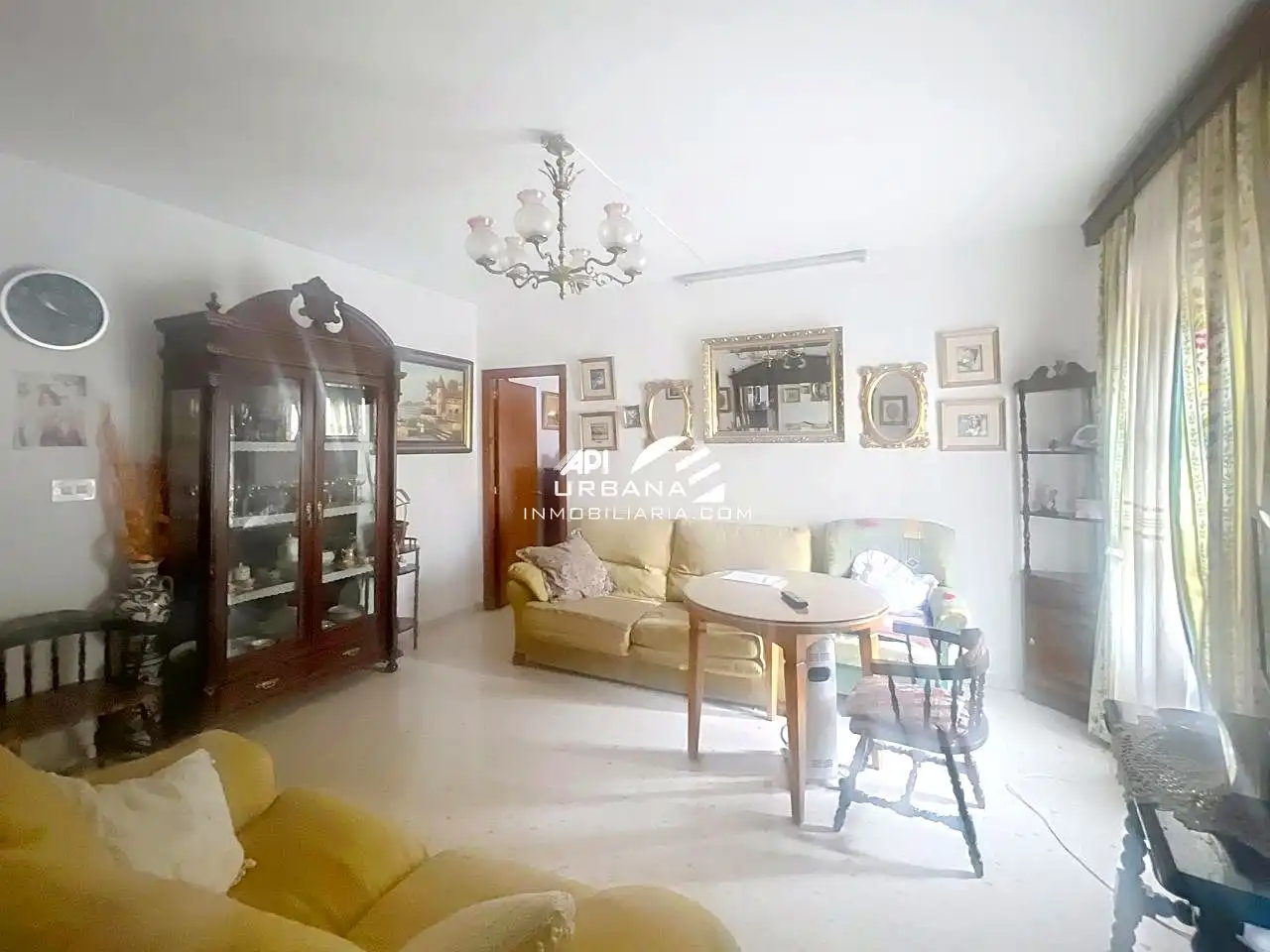 Wohnzimmer von Erdgeschoss zum Verkauf in Lucena