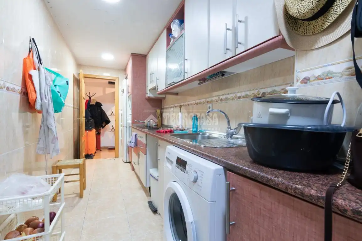 Küche von Wohnung zum Verkauf in Fuenlabrada mit Heizung