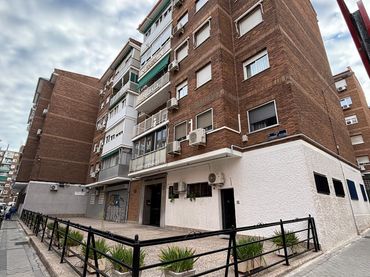 Piso con ascensor en venta en Ciudad Lineal