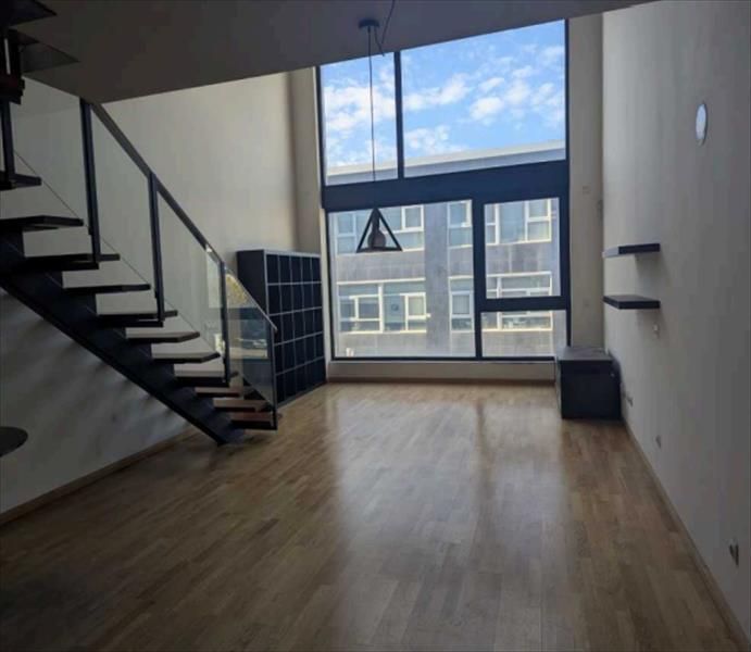 Vista exterior de Oficina en venda en San Sebastián de los Reyes amb Calefacció i Terrassa