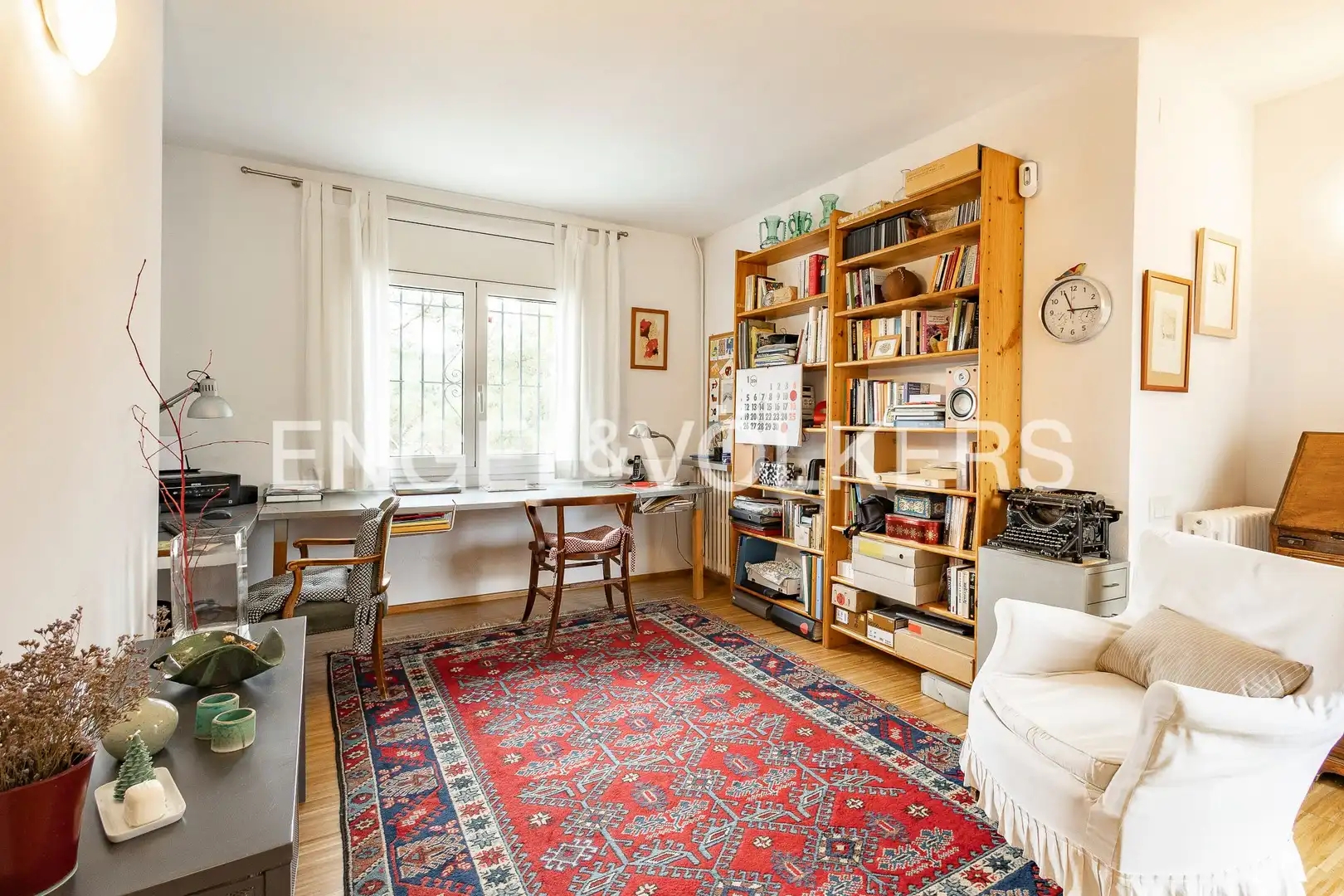 Vista exterior de Casa o xalet en venda en Sant Cugat del Vallès amb Aire condicionat, Calefacció i Jardí privat