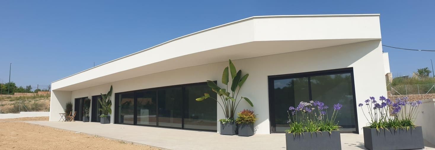 Exterior view of House or chalet for sale in Sant Esteve Sesrovires  with Air Conditioner, Heating and Private garden