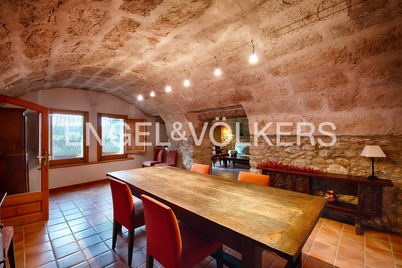 Casa adosada en venta en Cabanelles con Calefacción, Jardín privado y Terraza