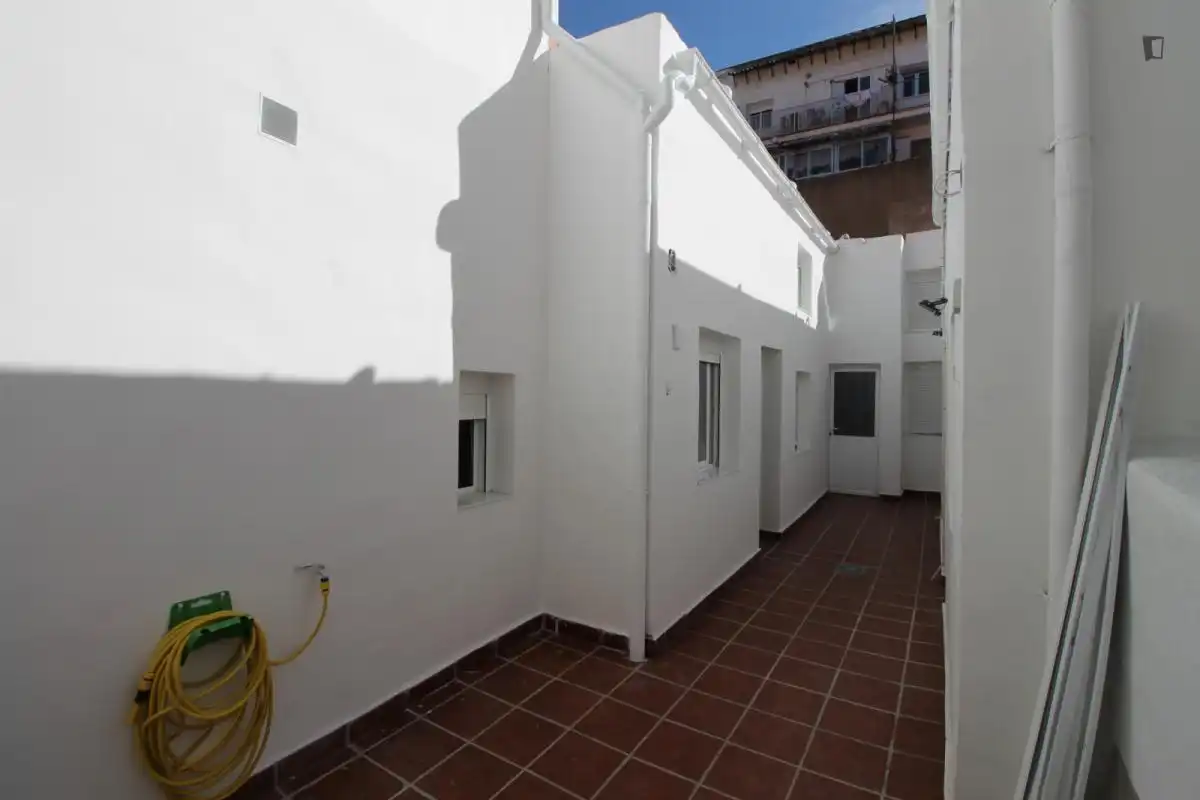 Study for rent in Zofio