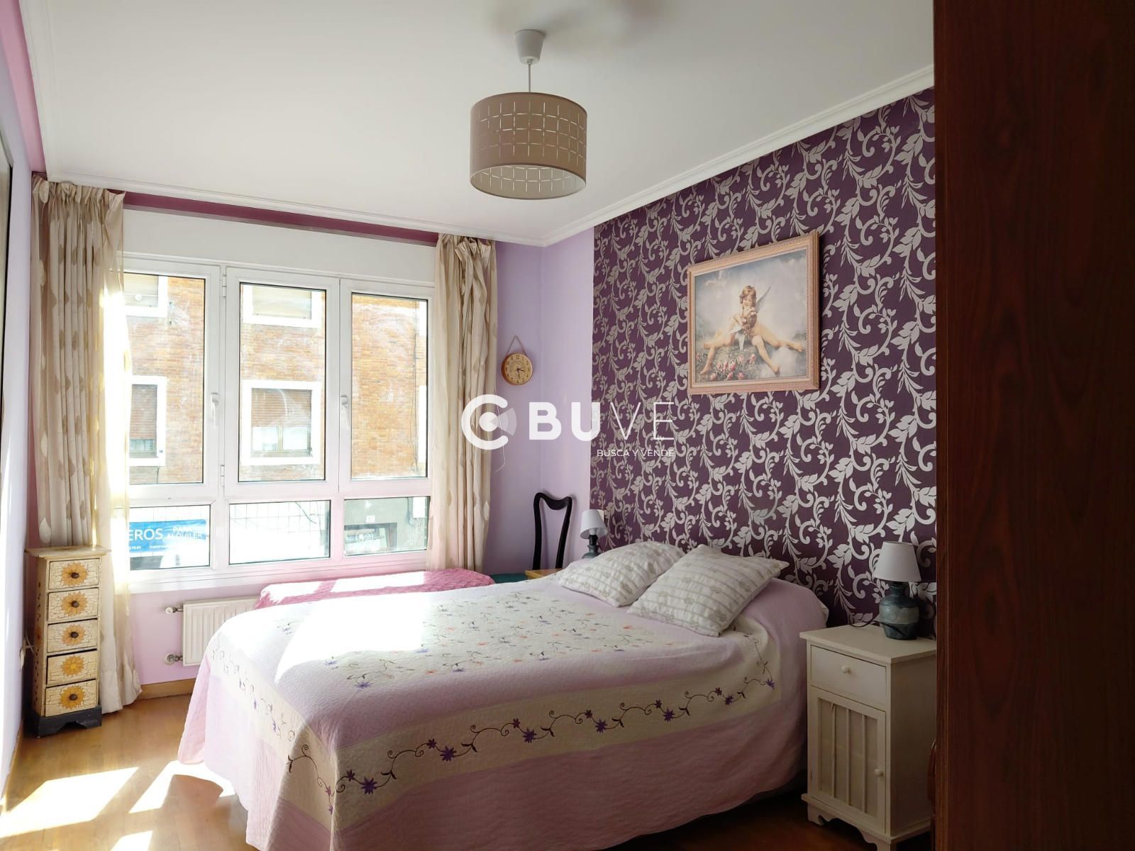 Dormitori de Pis en venda en Gijón  amb Calefacció, Traster i Moblat