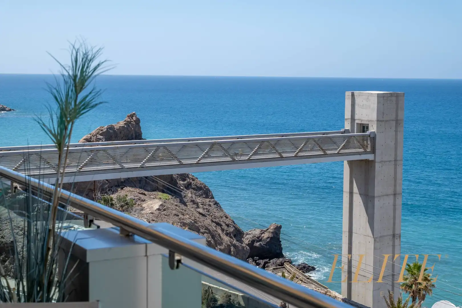 Terrasse von Wohnungen zum Verkauf in Mogán mit Klimaanlage, Privatgarten und Terrasse