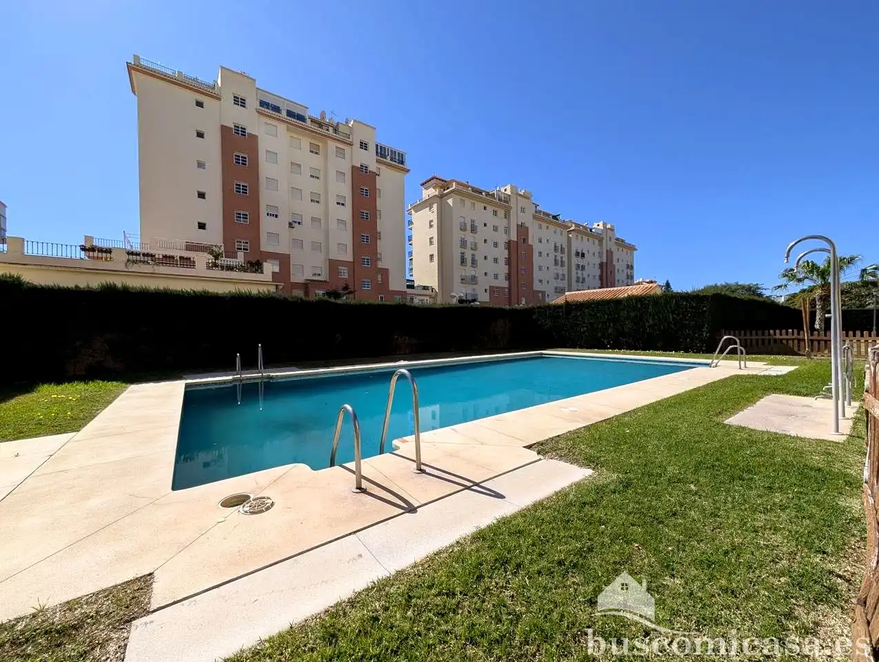 Piscina de Planta baja en venta en Algarrobo con Jardín privado, Terraza y Amueblado