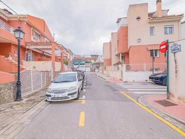Adosado en venta en Genil
