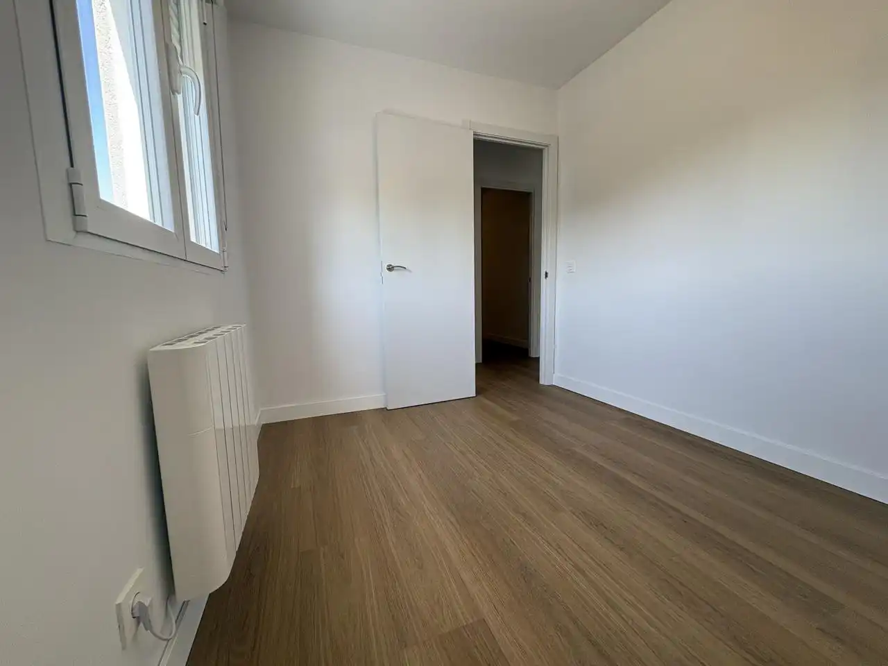 Schlafzimmer von Wohnung zur Miete in Madrid mit Klimaanlage und Heizung