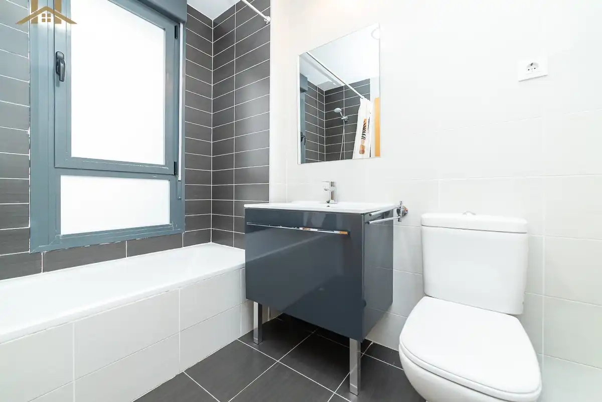 Baño de Piso en venta en Guadarrama con Aire acondicionado, Calefacción y Piscina comunitaria