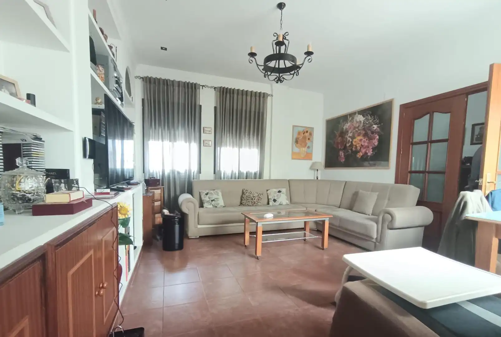 Sala d'estar de Casa o xalet en venda en Córdoba amb Aire condicionat i Traster