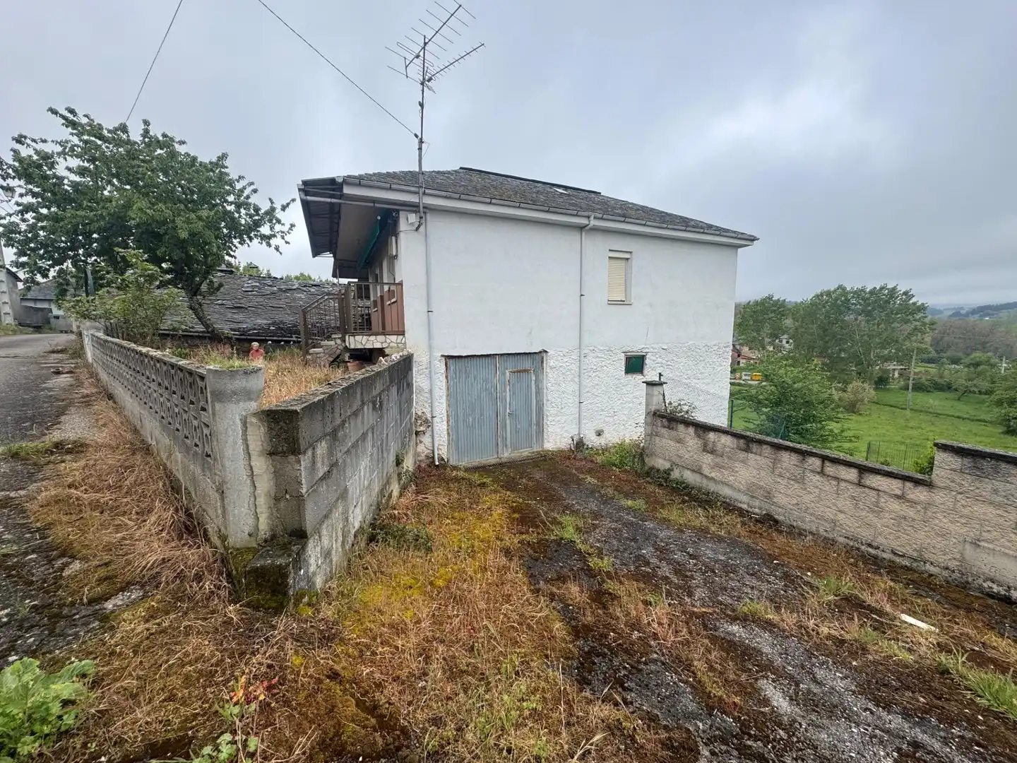 Vista exterior de Finca rústica en venda en Toreno amb Jardí privat, Terrassa i Moblat