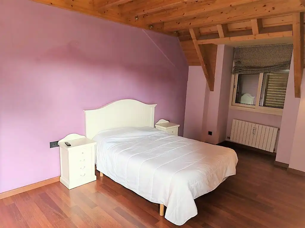 Dormitori de Casa o xalet en venda en Sant Andreu de la Barca amb Aire condicionat, Calefacció i Jardí privat