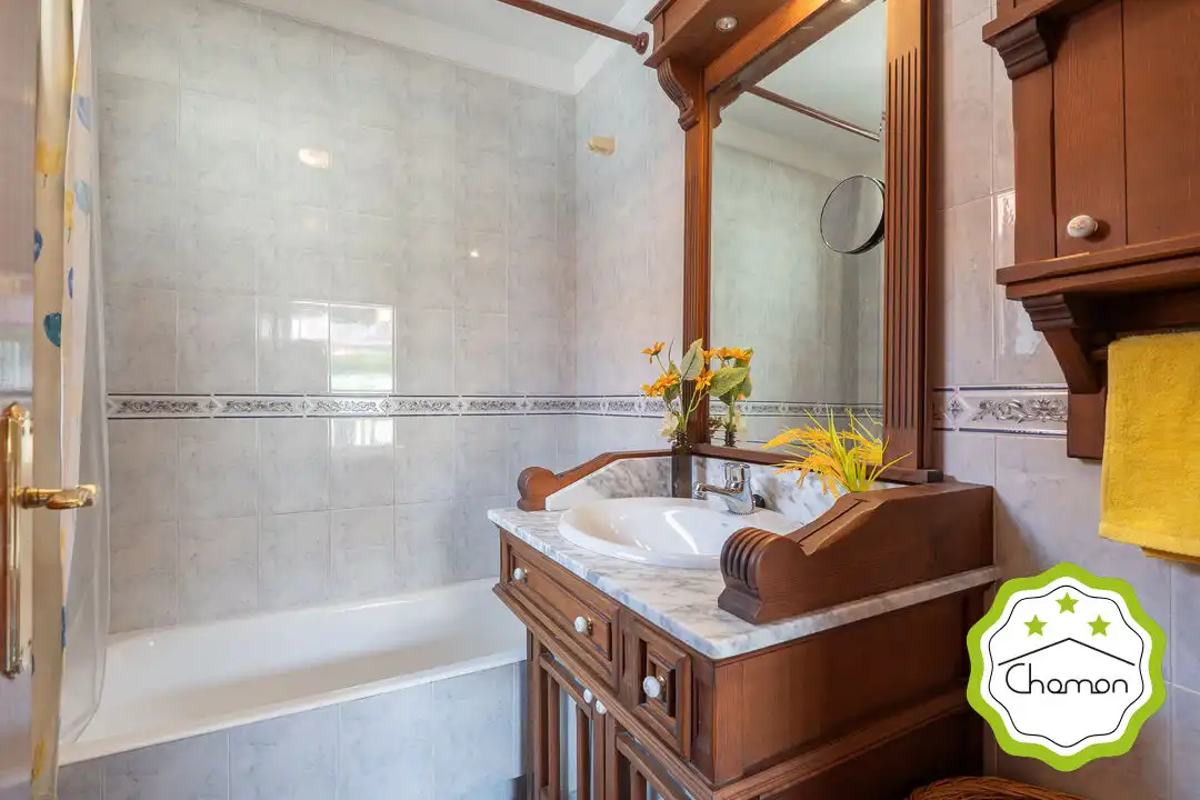 Baño de Casa o chalet en venta en Arrigorriaga con Jardín privado