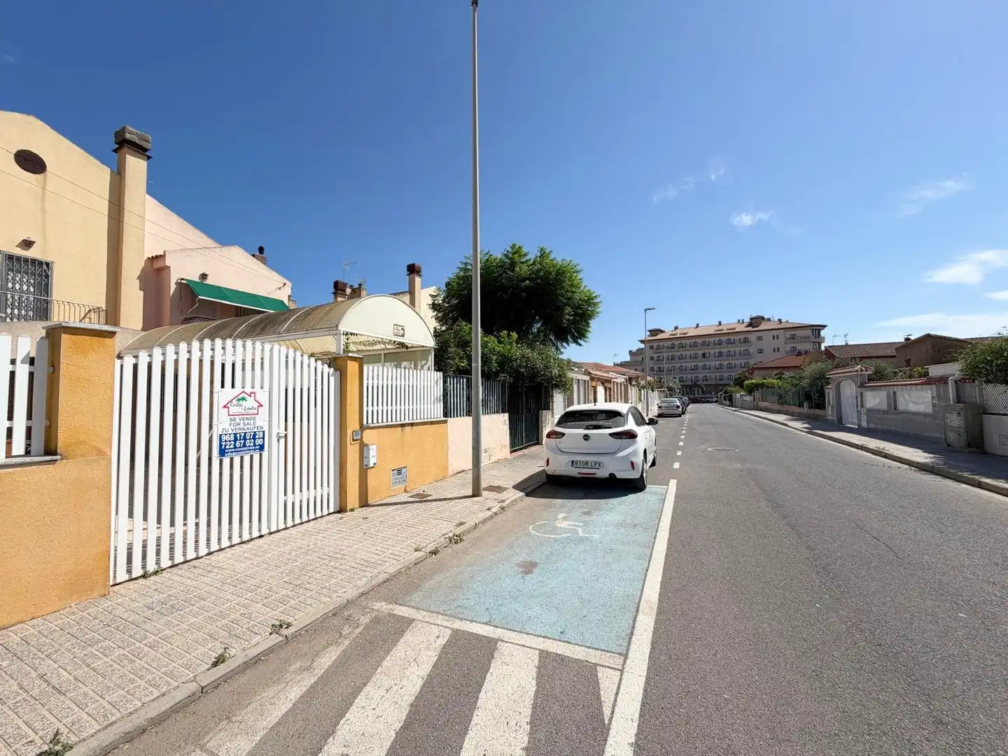 Vista exterior de Casa o xalet en venda en Los Alcázares amb Aire condicionat, Terrassa i Moblat