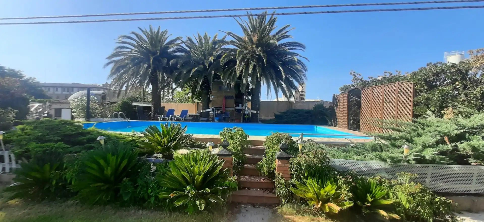 Piscina de Casa o xalet en venda en Calahorra