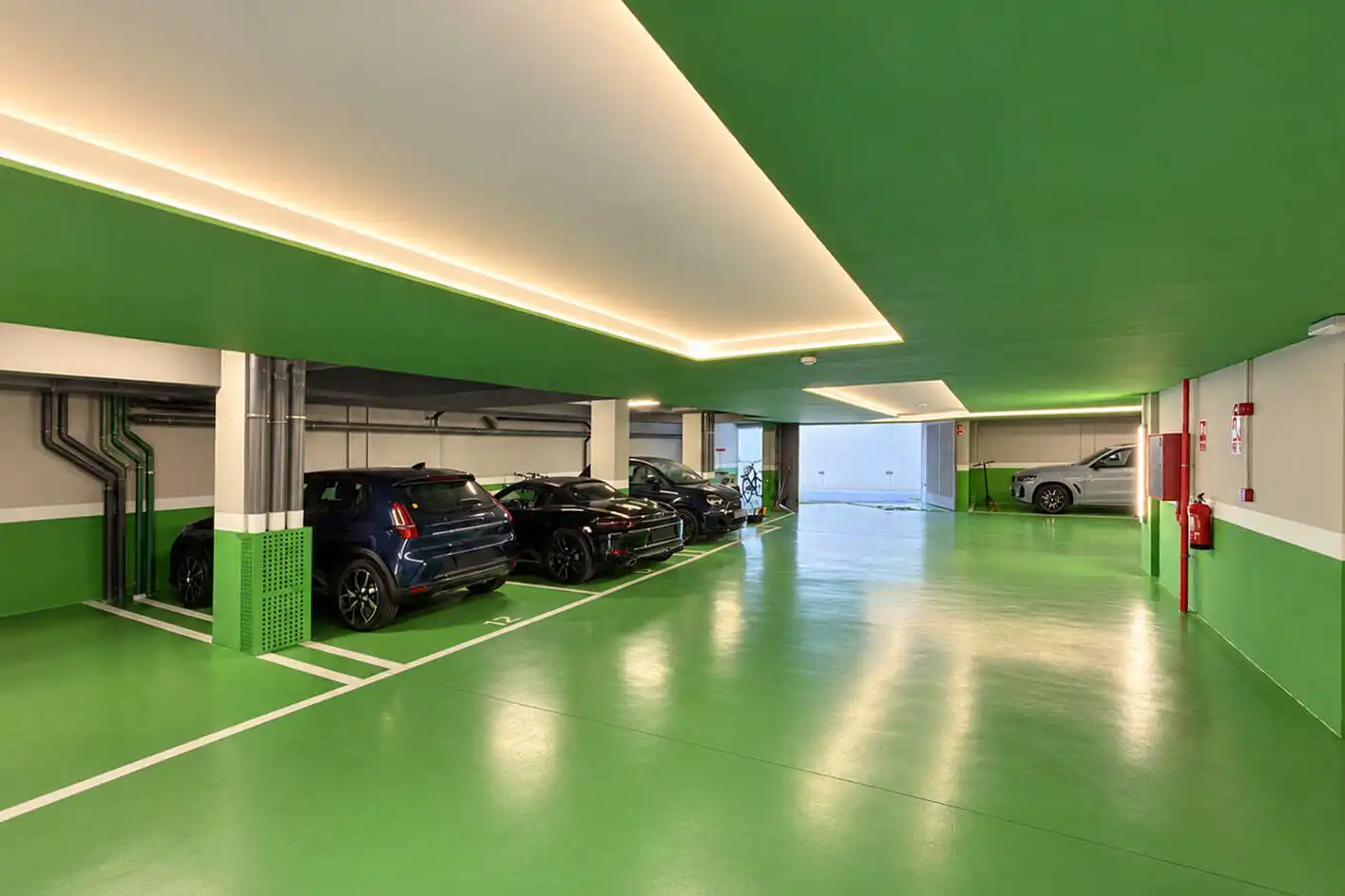 Aparcament de Apartament en venda en Ponent