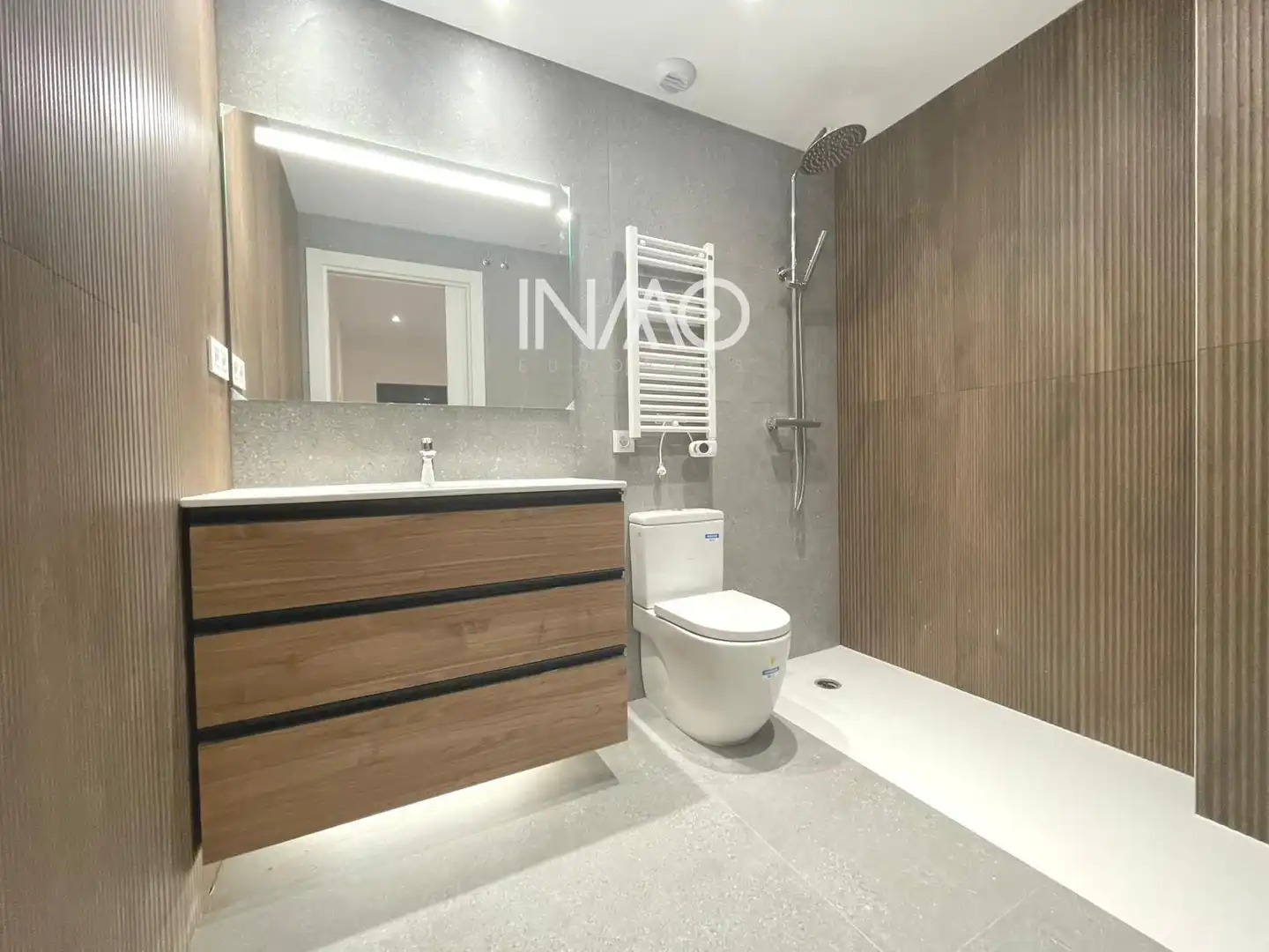 Baño de Piso en venta en Rubí con Aire acondicionado y Terraza