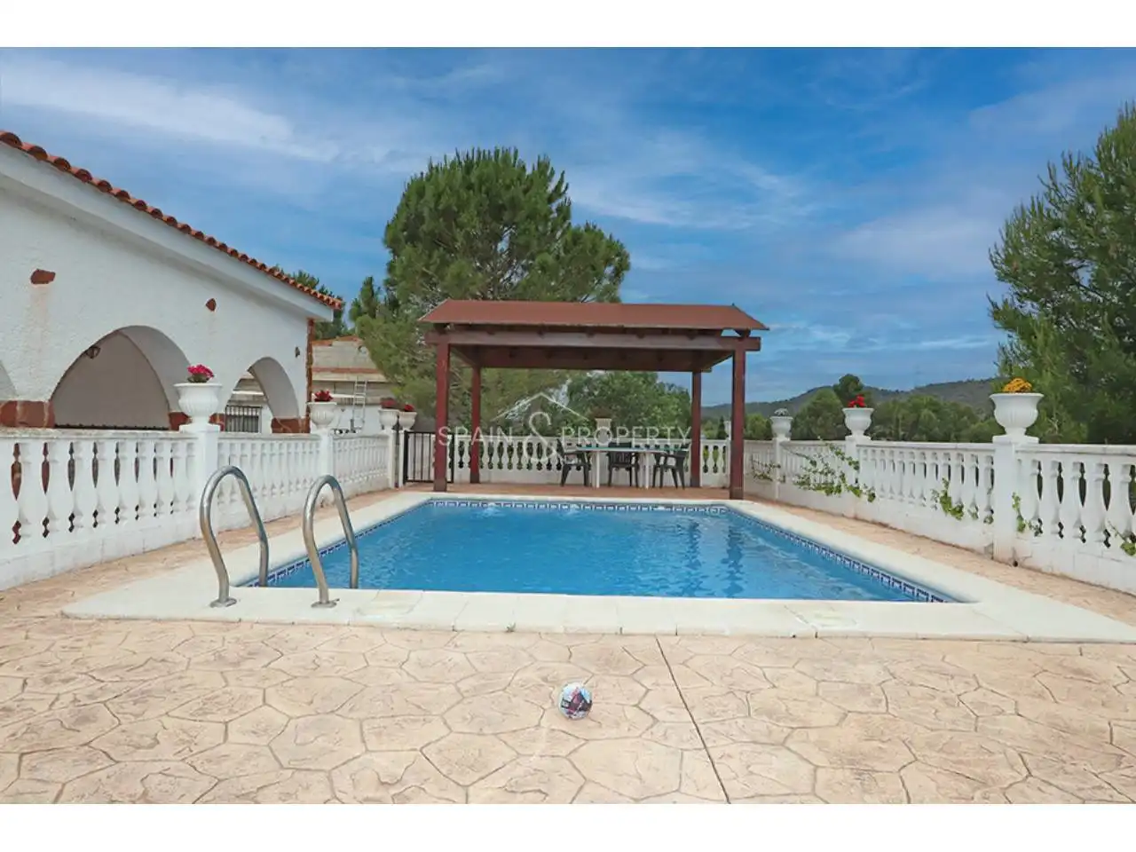 Villa avec piscine à vendre à Montroi / Montroy, imagen 3