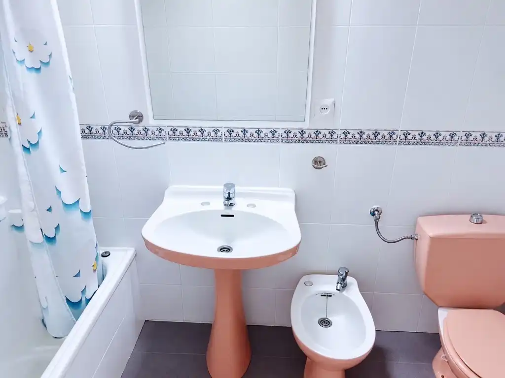 Bathroom of Flat for share in Córdoba