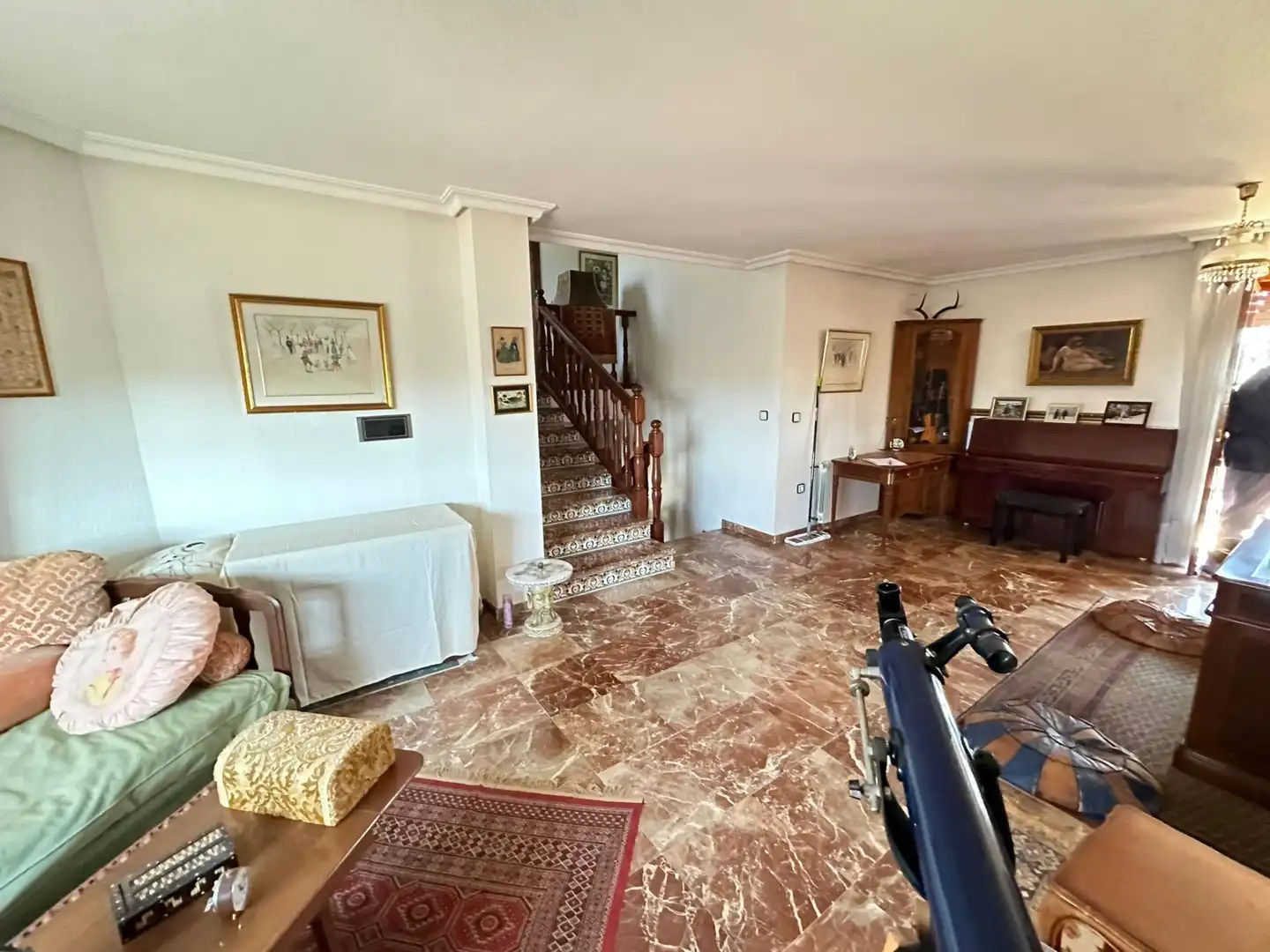 Sala d'estar de Casa o xalet en venda en Alicante / Alacant amb Jardí privat, Terrassa i Traster