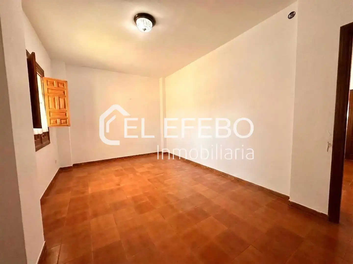 Casa o chalet en venta en Antequera con Terraza, Trastero y Piscina