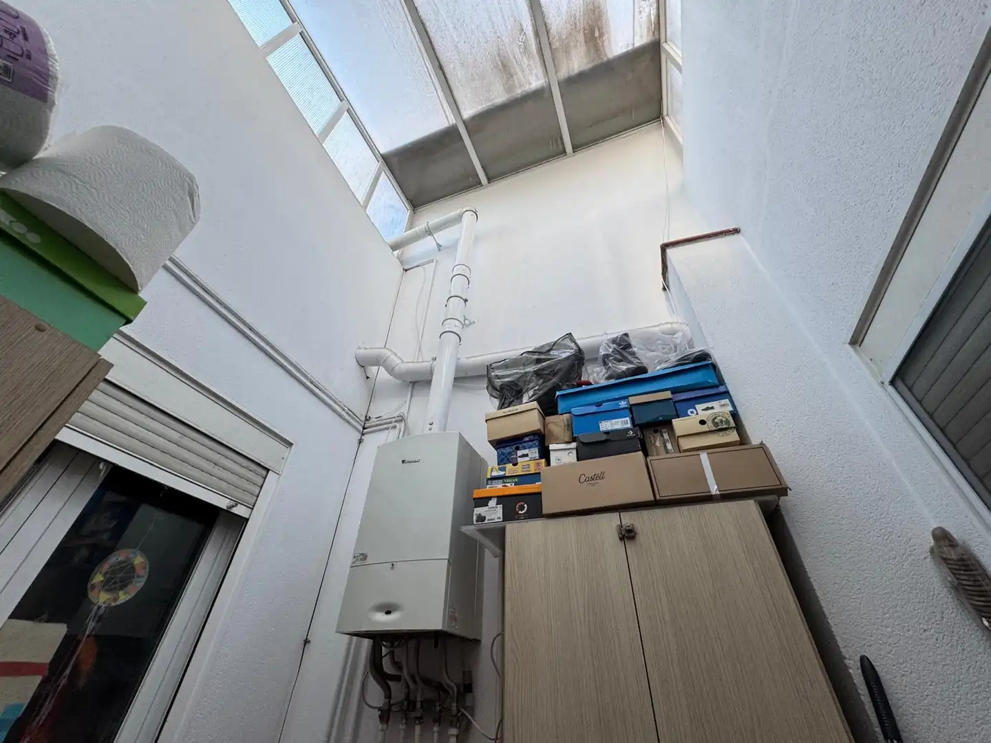 Casa adosada en venta en Sabadell con Calefacción, Terraza y Trastero