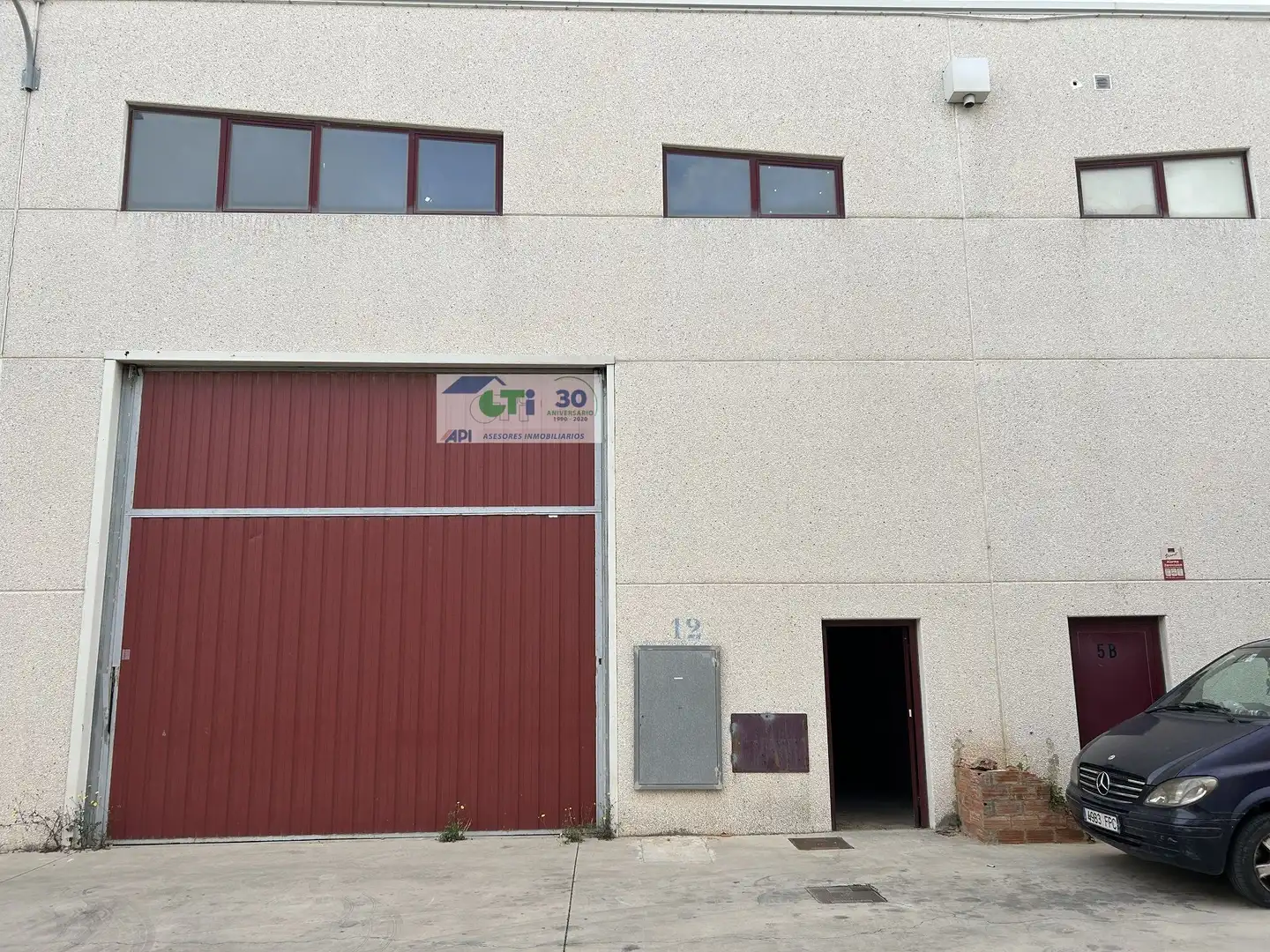 Nau industrial en venda a C/ PEÑA OROEL  NAVE 12