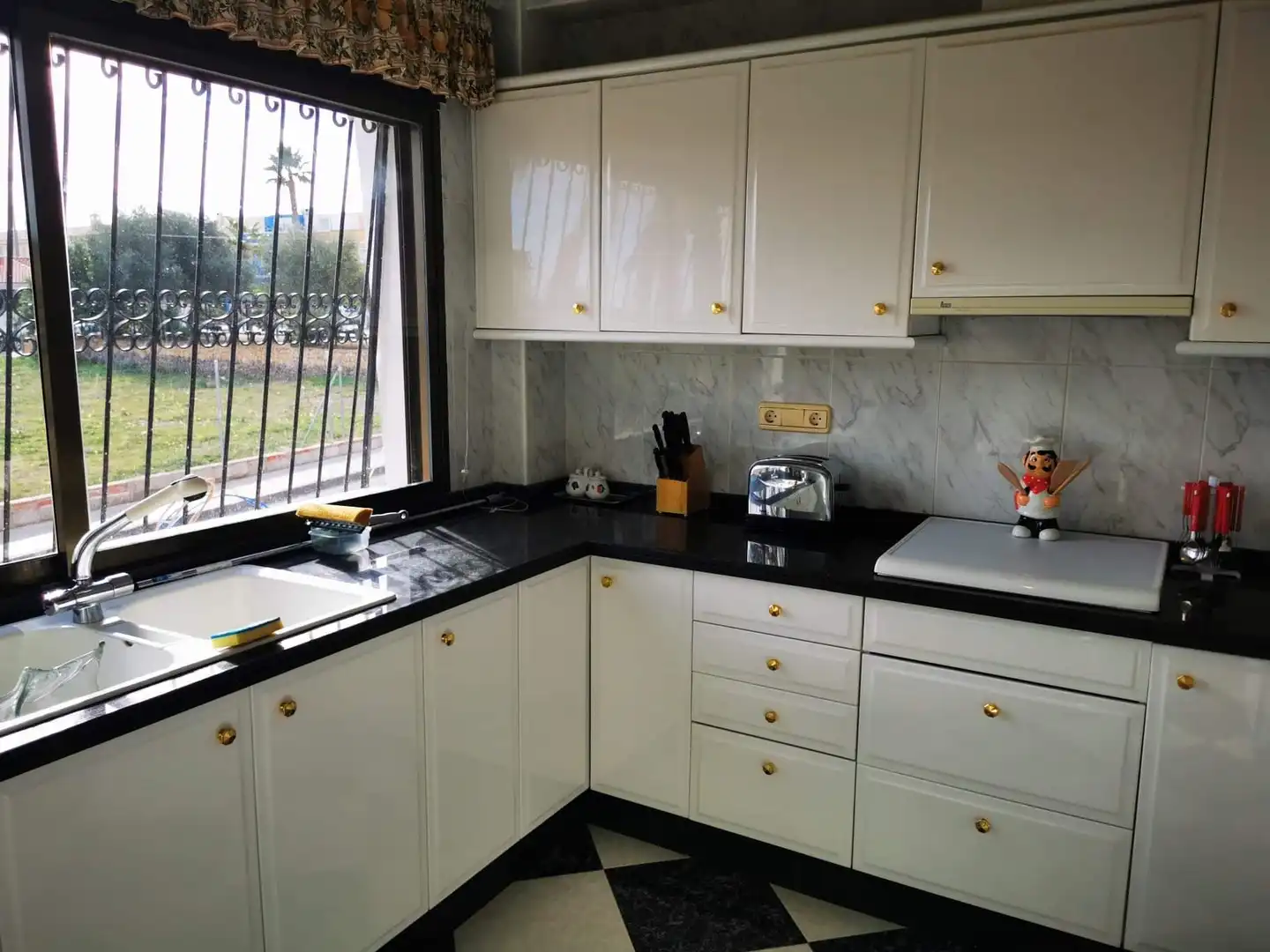 Cocina de Casa o chalet de alquiler en Polop con Calefacción, Jardín privado y Terraza