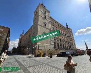 Vista exterior de Pis en venda en  Toledo Capital amb Calefacció i Terrassa